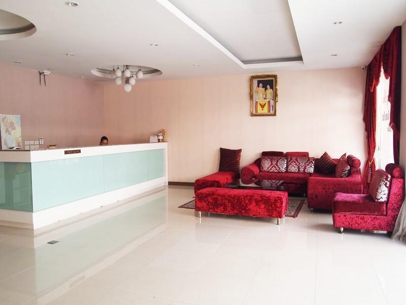 Royal Bombay Suites Jomtien Beach Exterior photo