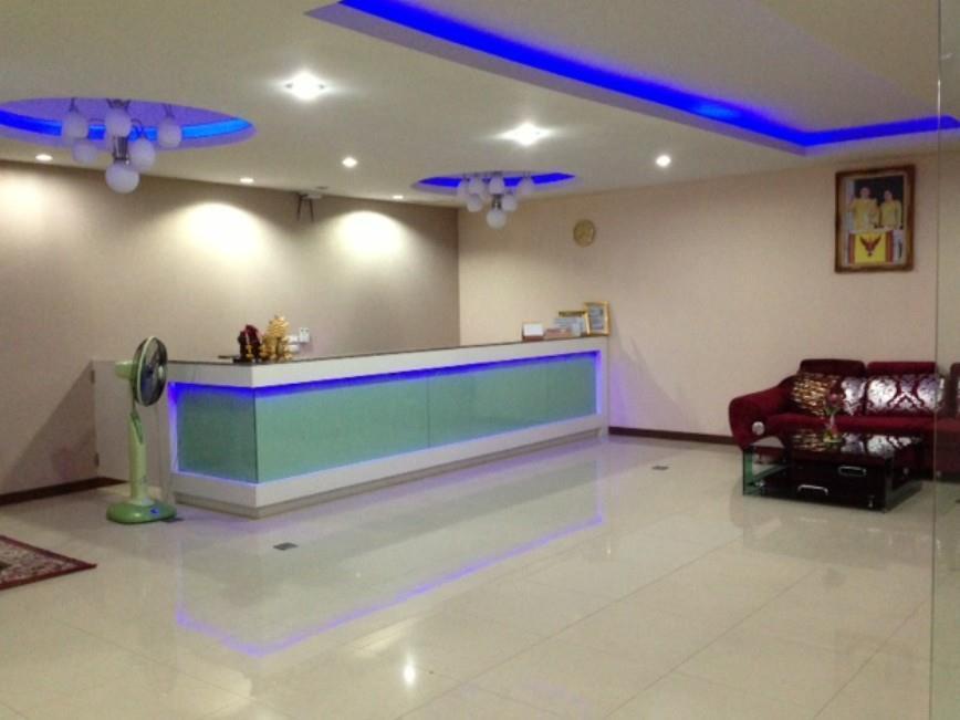 Royal Bombay Suites Jomtien Beach Exterior photo