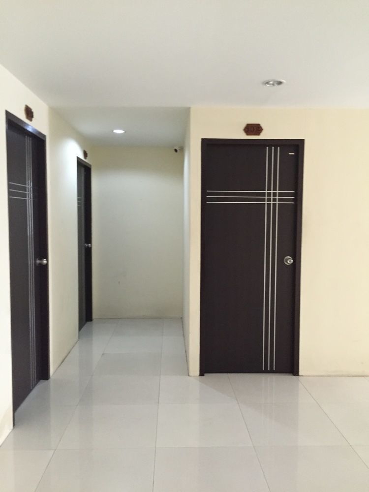 Royal Bombay Suites Jomtien Beach Exterior photo