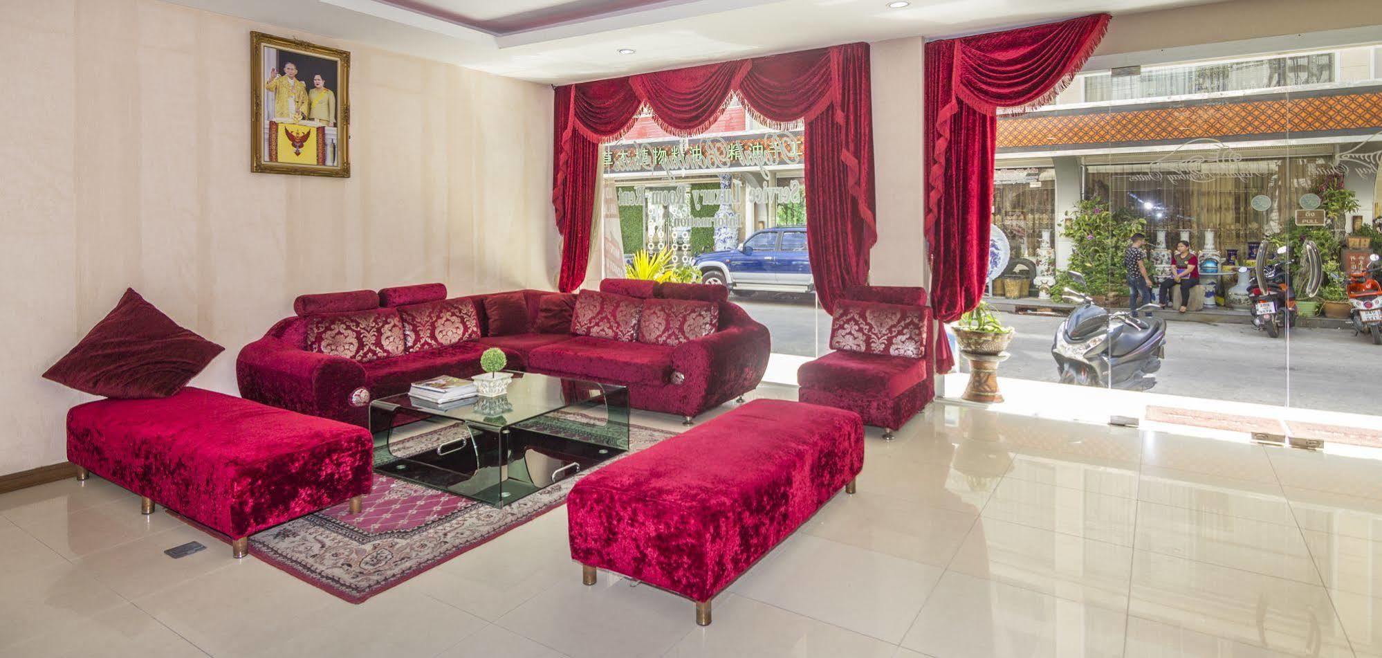 Royal Bombay Suites Jomtien Beach Exterior photo